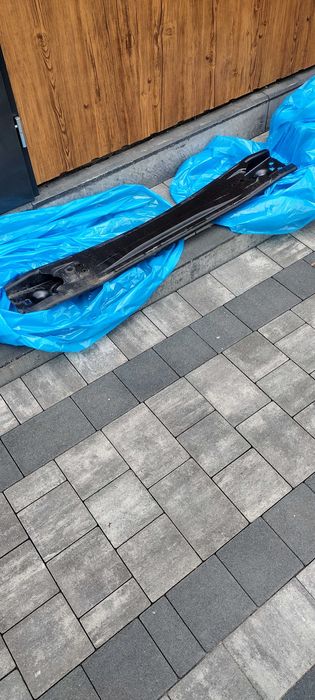 Belka tylna wzmocnienie absorber prawy i lewy Corolla TS kombi 2023