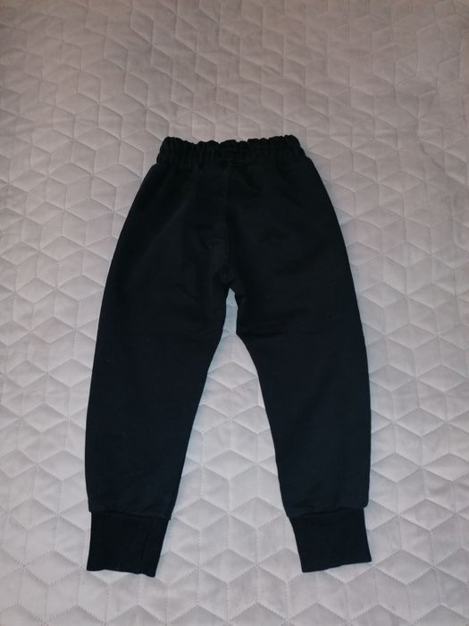 Bluza i spodnie dresowe dla chłopca rozm. 92-98