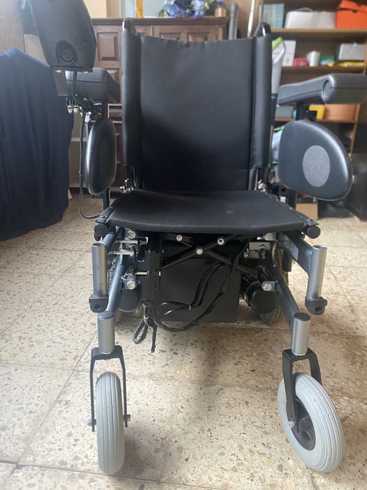 Cadeira de rodas eletrica  QUICKIE