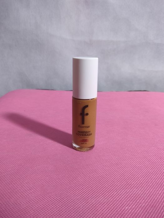 Podkład Flormar Perfect Coverage SPF 15 – Wysokie Krycie i Nawilżenie!