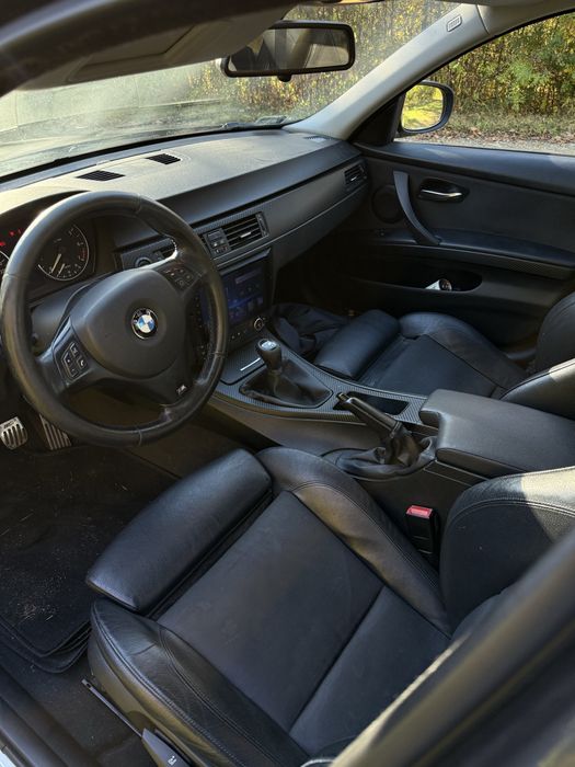 BMW Seria 3 320i E90
