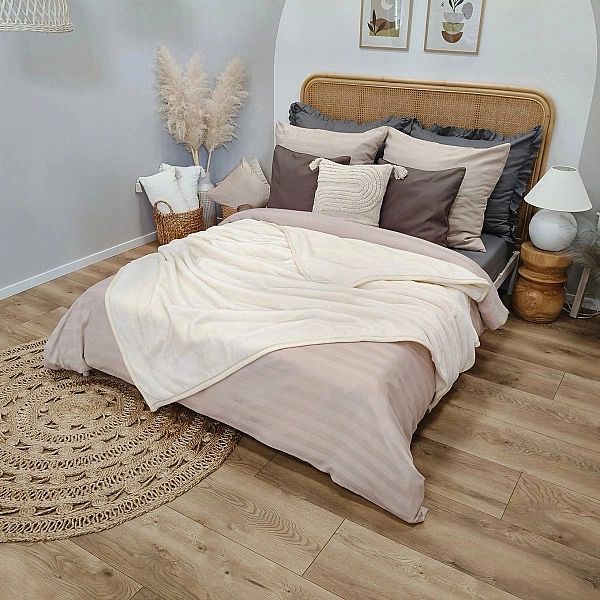 Koc 200x220 akrylowy jednolity ciepły GRUBY pled na łóżko YASEMIN krem