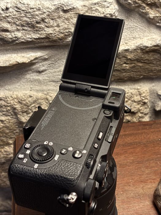 Sony a7C II (+lente kit +baterias)