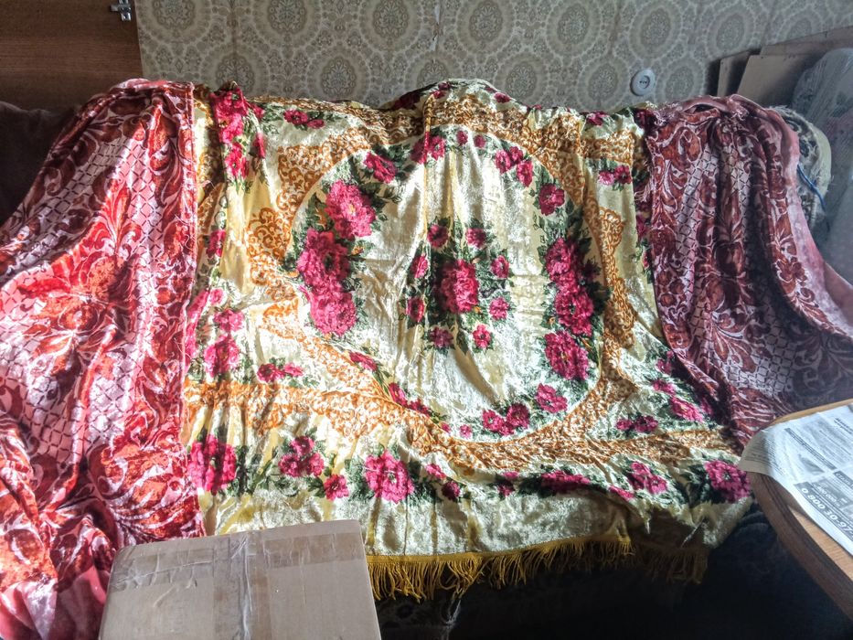 Носовые платочки,полотенца продам