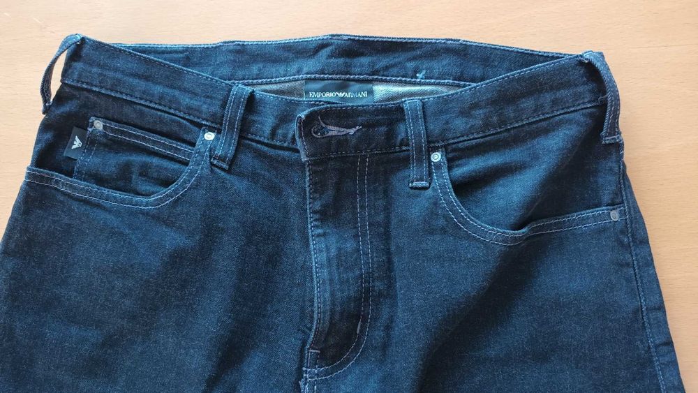 Emporio Armani jeansy czarne
