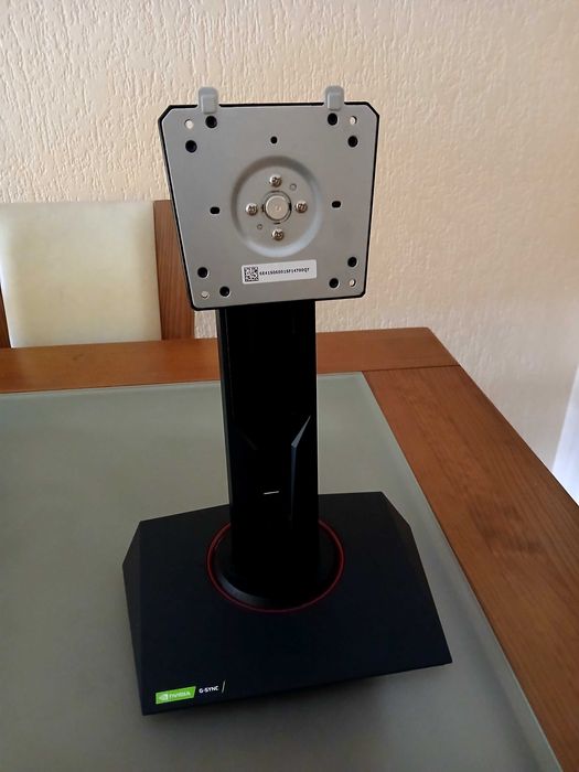 Suporte gaming ASUS VG258QR.