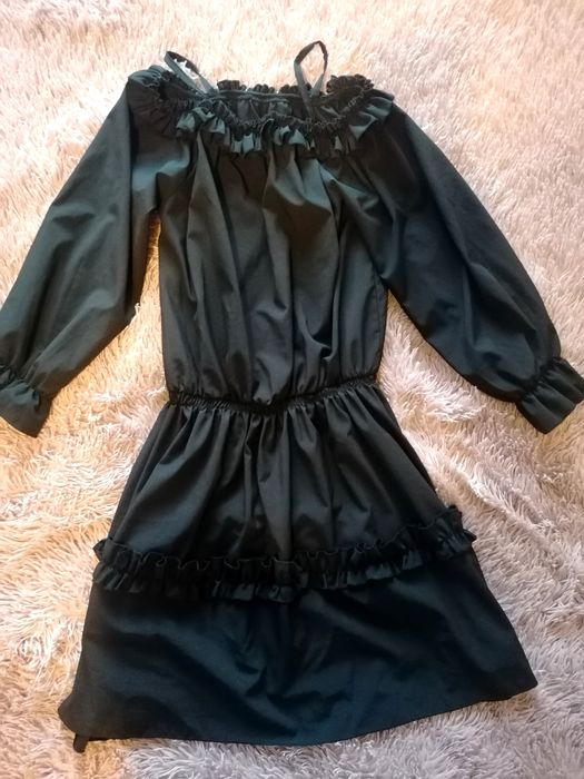 Czarna sukienka hiszpanka