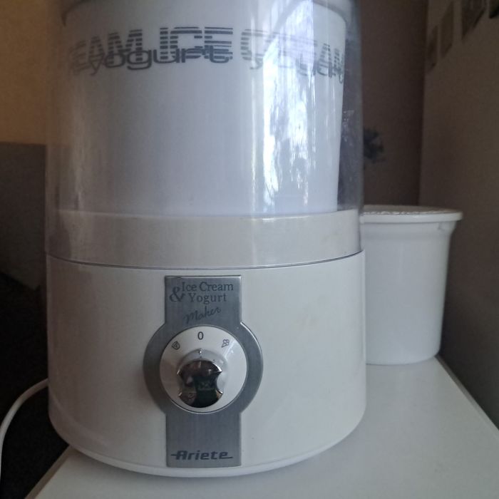 Продам йогуртниця-морозивниця Ariete 635