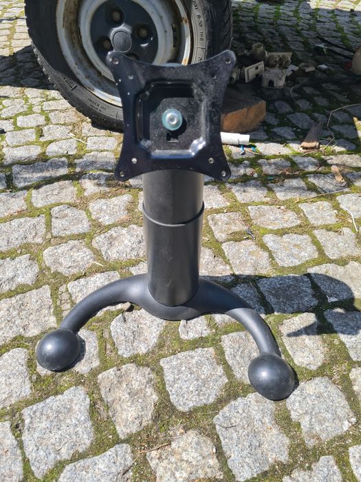 Stojak do monitora neovo