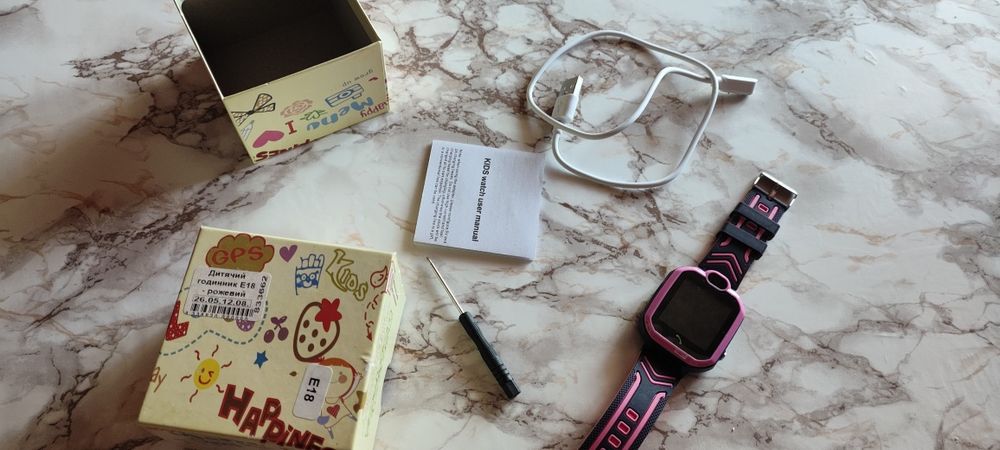 Дитячий годинник є 18 рожевий новий