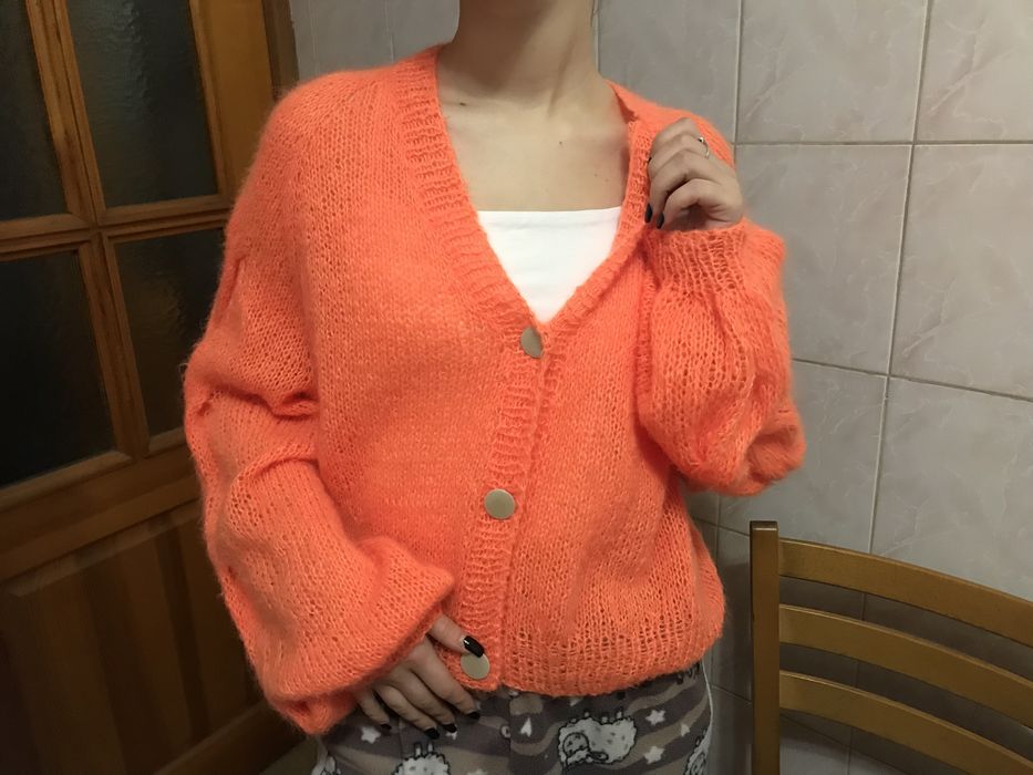 Продам Кофточка паутинка .