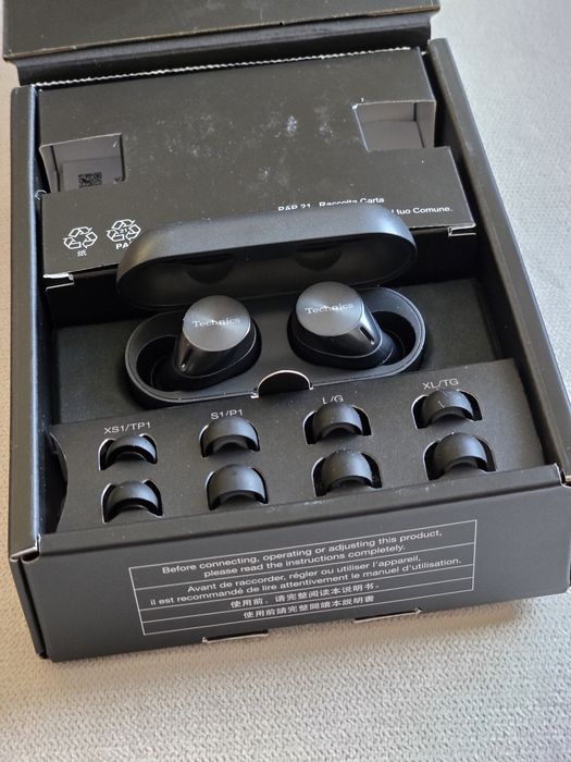 Продам Technics AZ60 гарний стан!