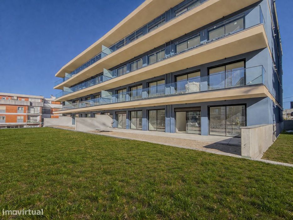 Apartamento T3 - Madalena - varanda com 28m2