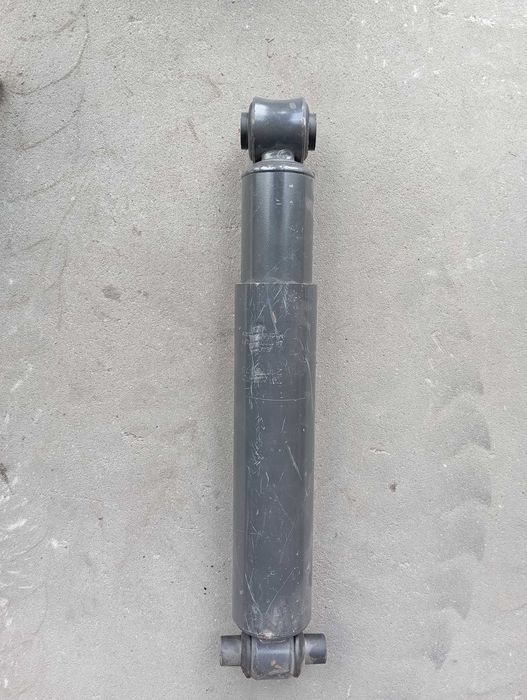 Amortyzator zawieszenia  przedni  Volvo