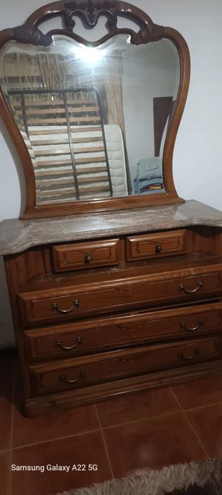 Quarto de madeira