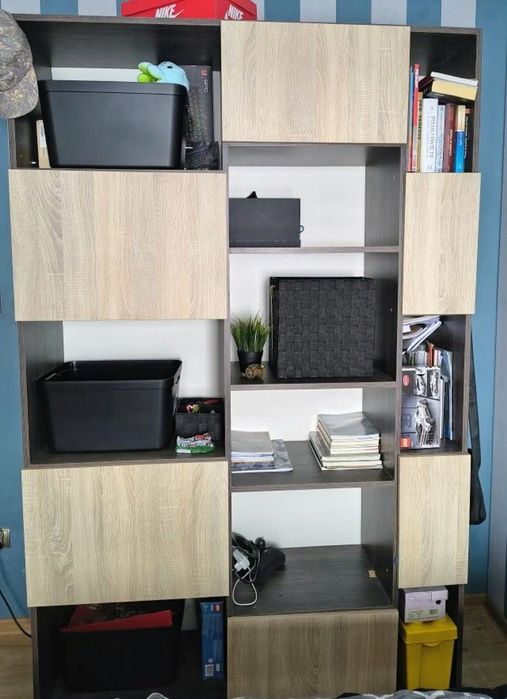 Młodzieżowy regał