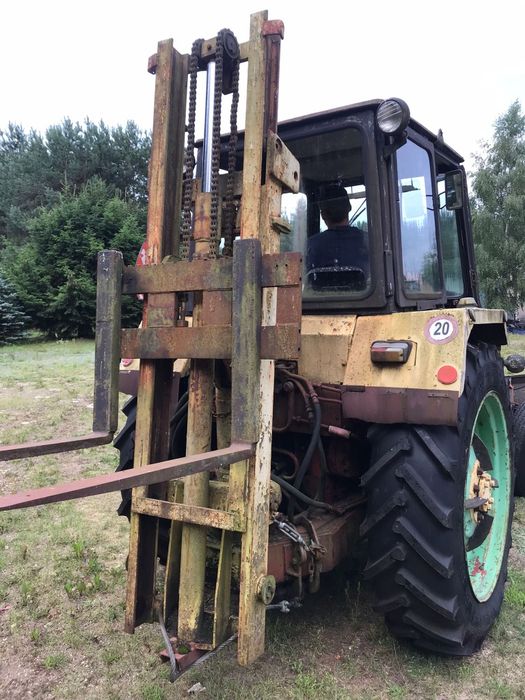 Ciagnik rolniczy jumz