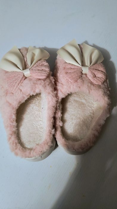 Тапочки кімнатні для дівчинки