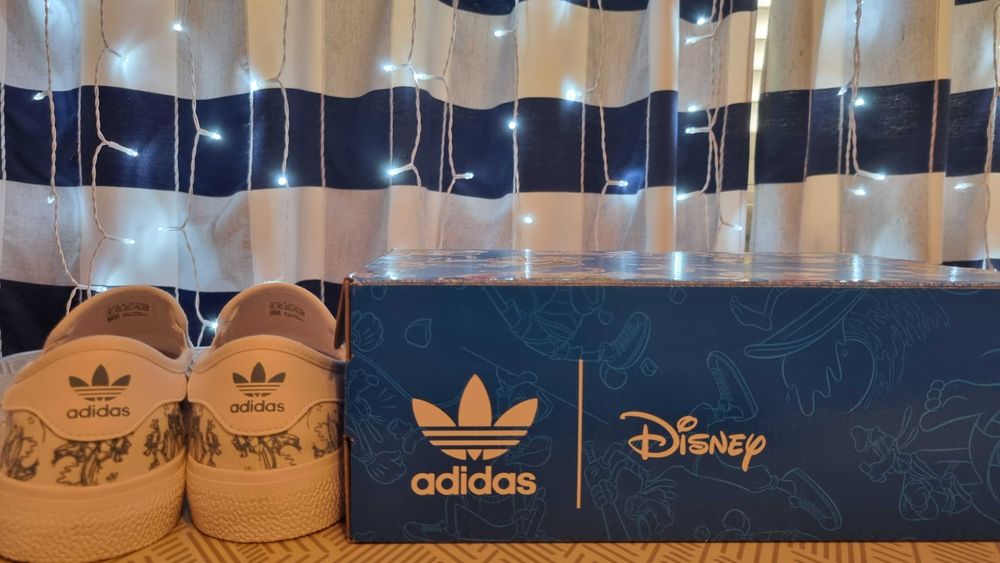 Sapatilha Adidas Originals (nova)