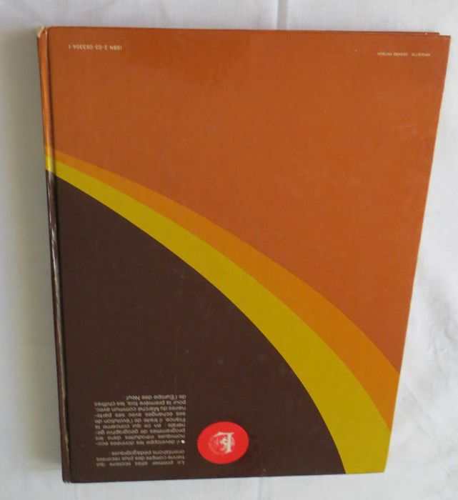 Livro Atlas d´aujourd´hui - A europa dos 9 - Larouse Edição 1977 - FR