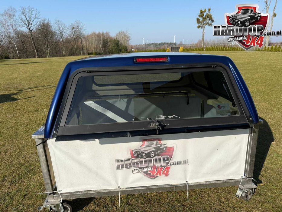 Zabudowa Paki Nissan Navara Snugtop D22 Hardtop Pick-Up