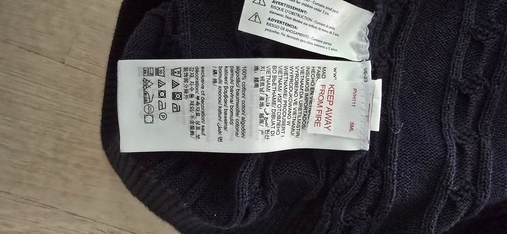 Sweter chłopiency