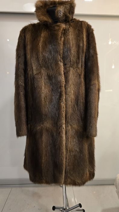 Futro długie  kolor czekoladowy  prawdziwe