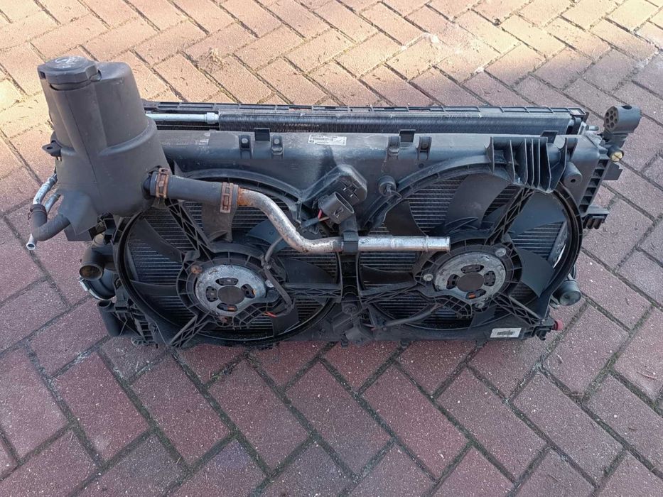 Opel Insignia A chłodnice wentylator Chłodnica wody klimy Intercooler