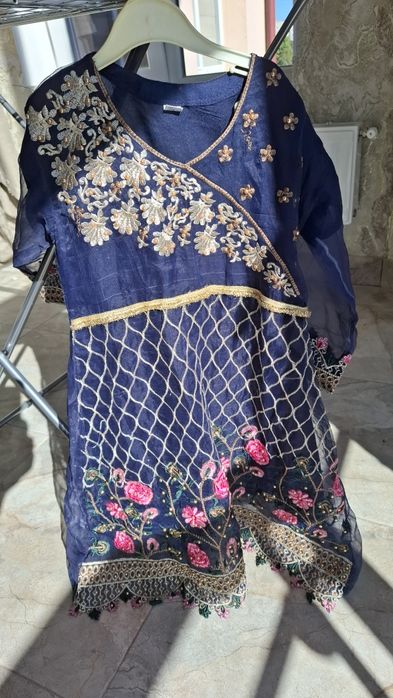 Платье нарядное красивое