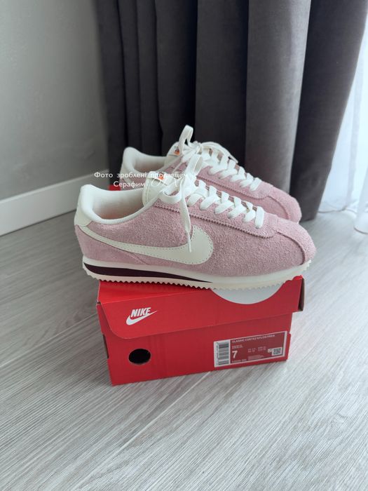Nike Cortez SE College Pink (in box)