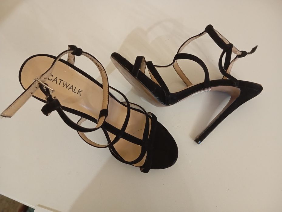 Жіночі Чорні босоніжки