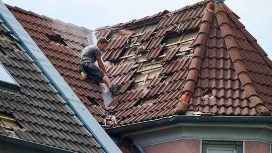 Kompleksowe Usługi Dekarskie- Budowa Dachu, Naprawy i Montaż Rynien,