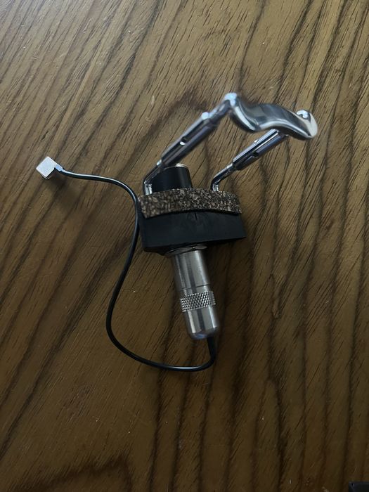 Fishman V-200  Pickup do skrzypiec/altówki
