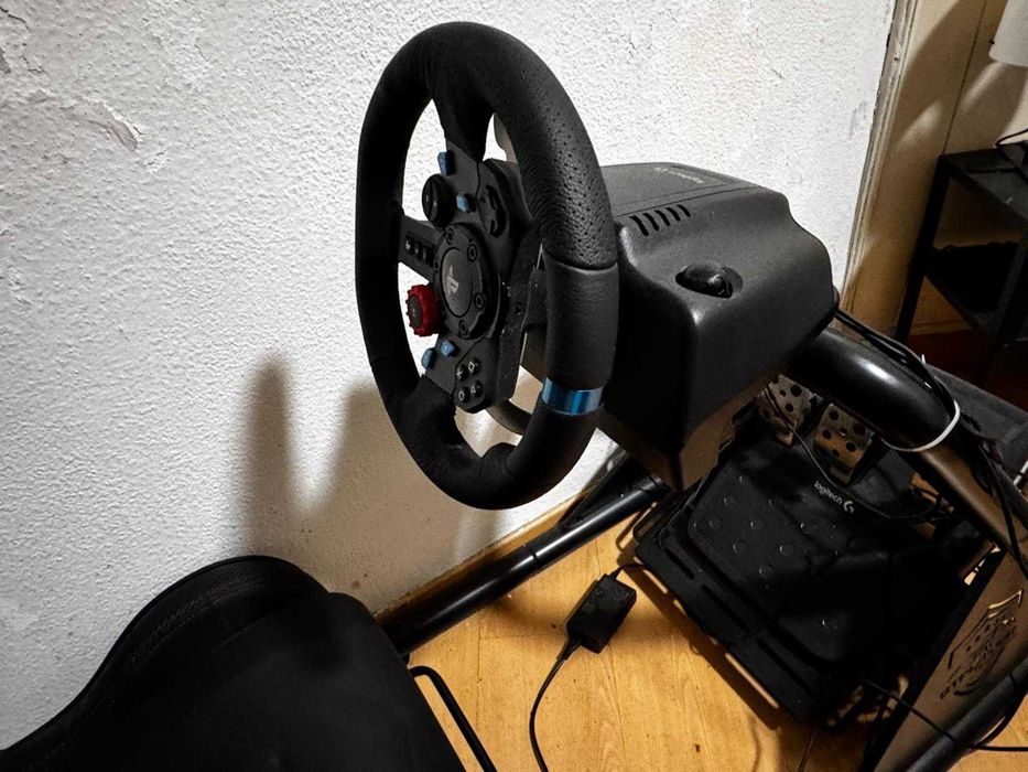 Cockpit GTPlayer + Conjunto Logitech G29 (Volante + Pedais + Mudanças)