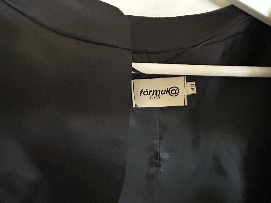 Bolero preto elegante (fórmula jovem)