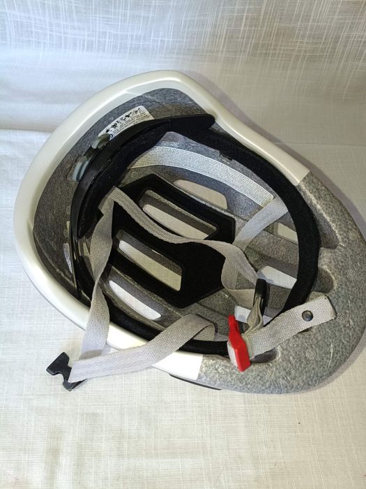 Kask ochronny b'twin Decathlon rozm M obwód głowy  53-58 cm