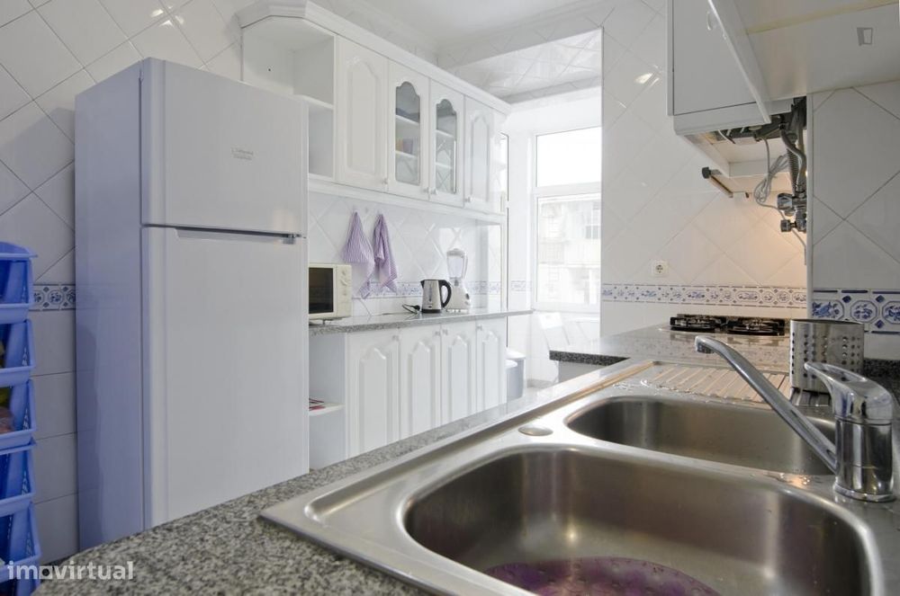 Quarto - localizado em Picoas Lisbon