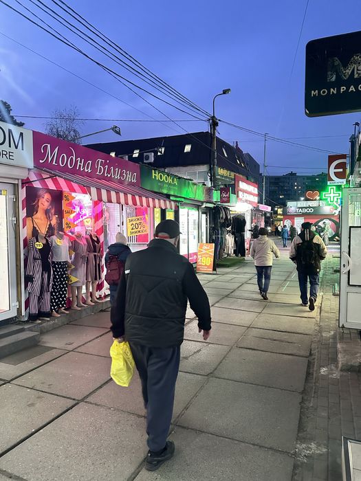 Оренда магазину 15м. М Дарниця вихід до Дит.Світу