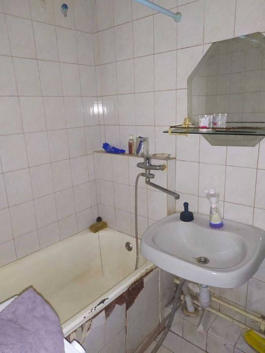 Сдам 1к Святошинський р-н  вул Олександра Махова  1-в