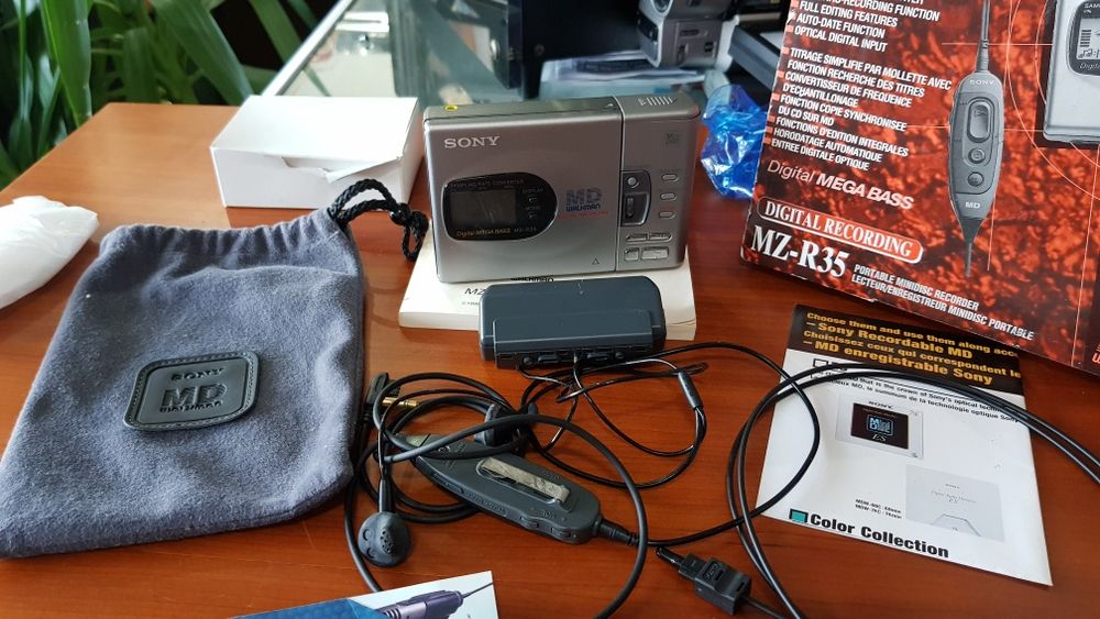 .Mini Disk Sony  MZ-R 35 na caixa original.