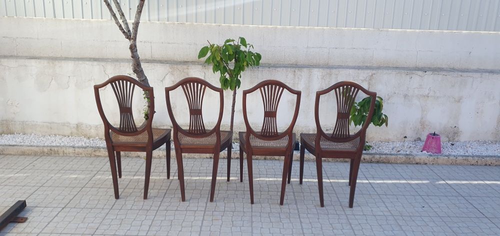 Conjunto 4 Cadeiras de jantar  em Madeira e Palhinha Hepplewhite