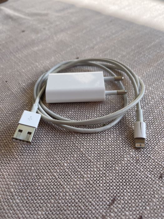 Ladowarka Apple z kablem, oryginalna.