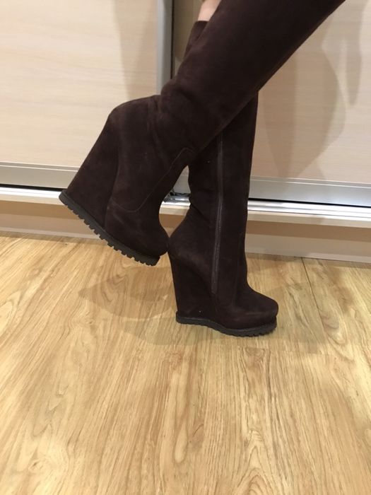 Чоботи замшеві шкіряні бренда Corso como Corsocomo, розмір 35