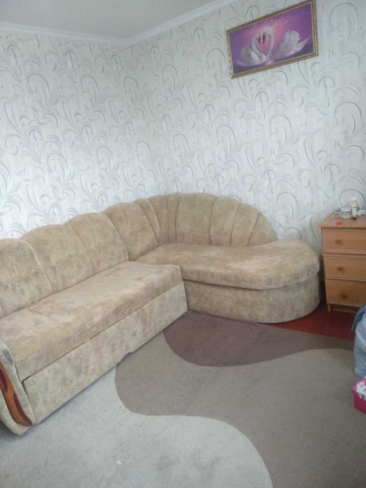 Продам диван в гарному стані