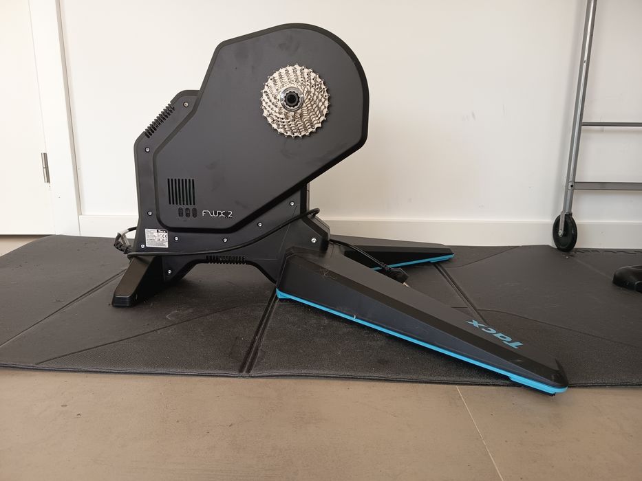 Rolo de treino Garmin Tacx Flux 2 Smart
