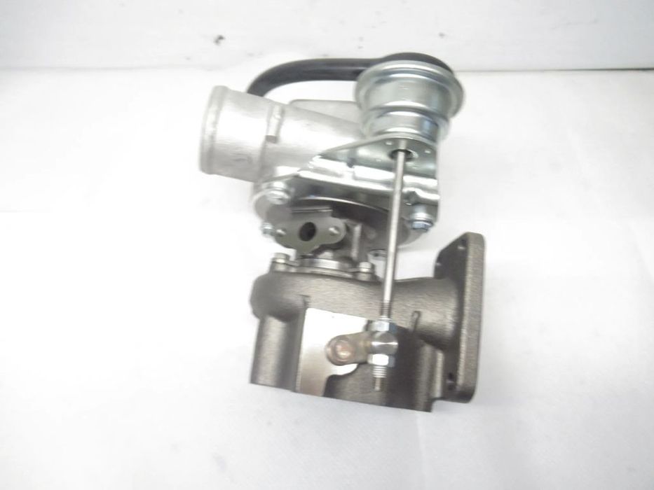 Turbosprężarka Ford Transit Otosan 2.4 tdci 122 km 53039700096 4C1O6K82AA