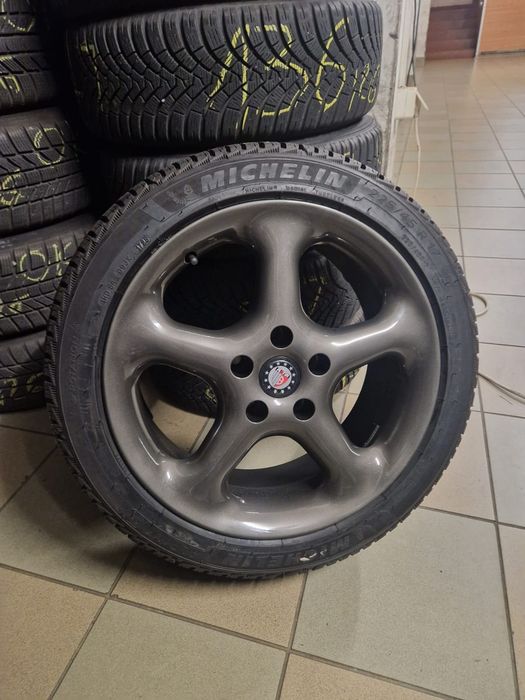 Opony zimowe z felgami 225/45 R 17