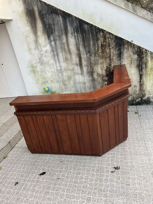 Balcão de Bar - madeira maciça