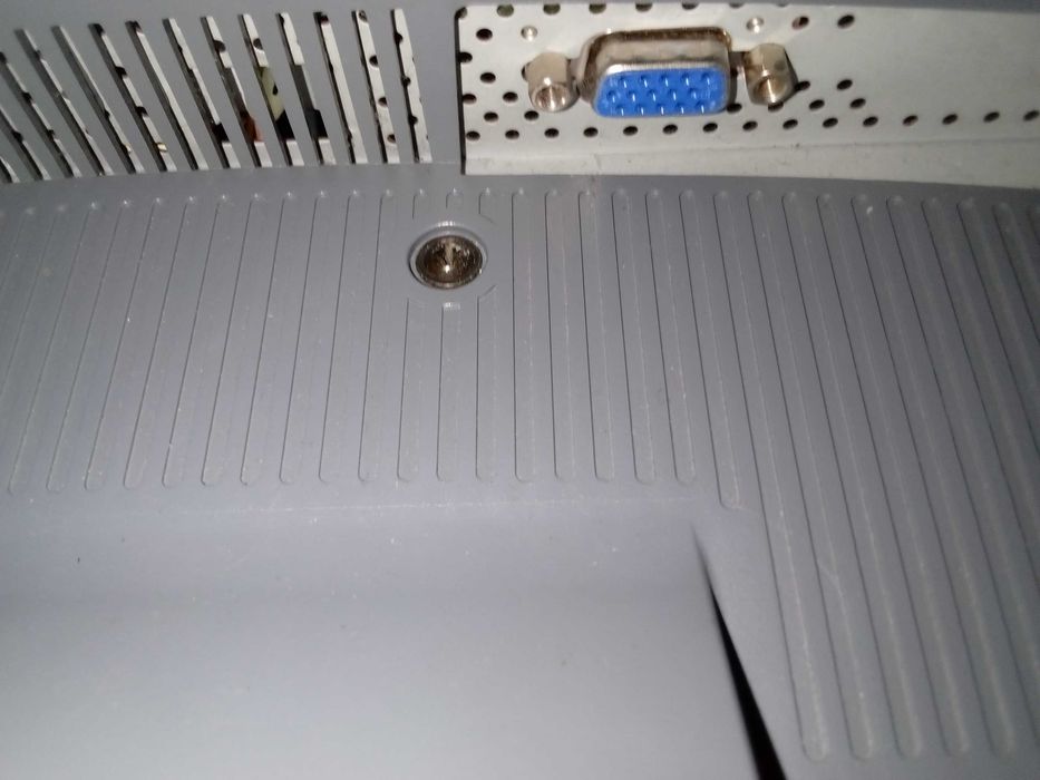 Monitor LG Flatron424592559897333763