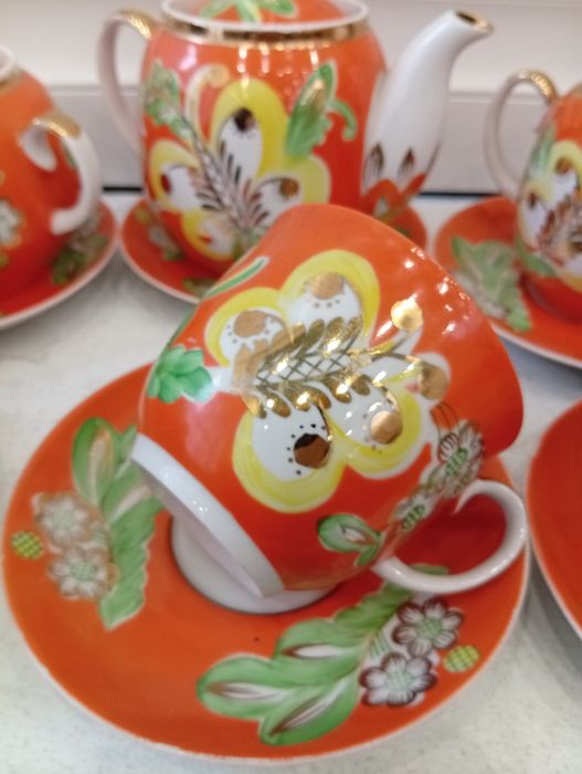 Чайник.Барановка.Полонное.сахарница и сливочник,фарфор тематический.СФ
